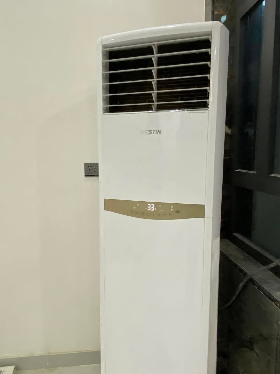 تنضيف وتنصيب كافة اجهزة التبريد وبأسعار مناسبة جدا
***********
