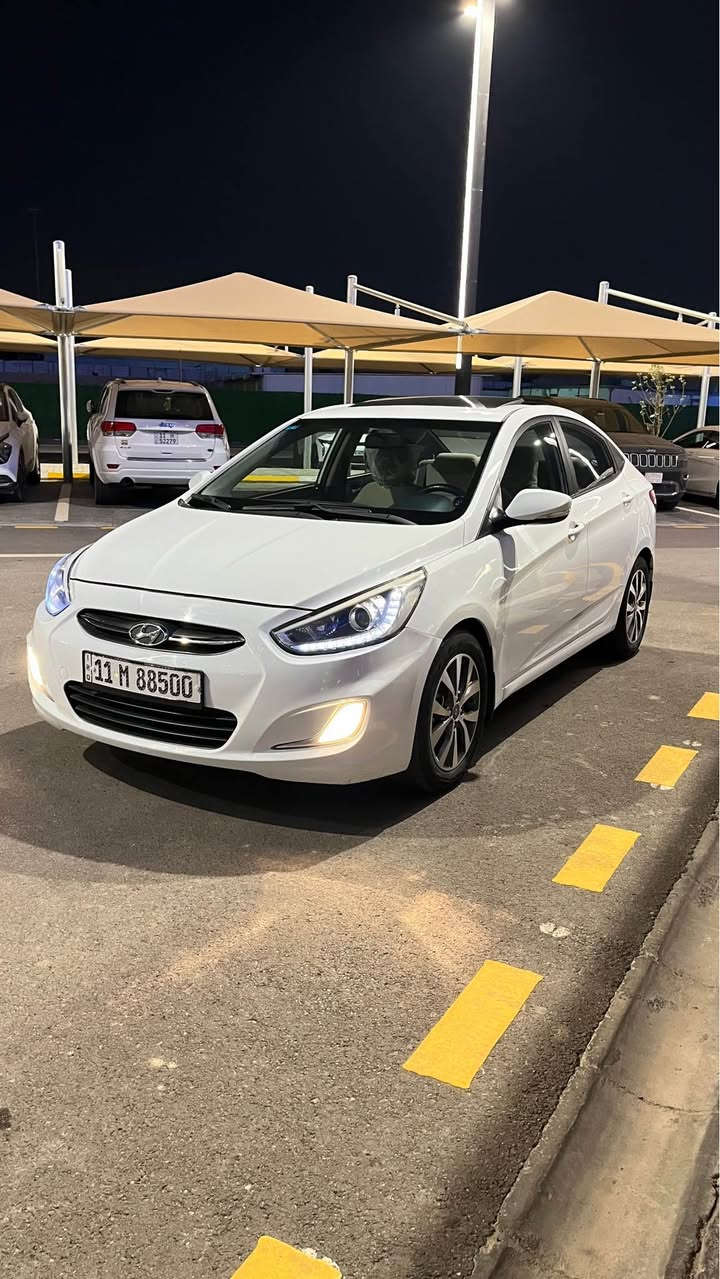 سلام عليكم
للبيع اكسنت 
موديل 2016 
خليجي 
بأسمي هزه ورقم جديد تحويل ثاني يوم
فول مواصفات
 فتحه 
محرك ١٦٠٠ 
ويل كروم 
شاشه 
لايت لد 
بكلايت لد 
5 ويل كب

كفاله كير ومحرك من كلشي
بدون نقص برغي
السياره كفاله عامه من الدعاميه للدعاميه لا تبديل ولا صبغ
بيها بارد شي بسيط وممبين

مكان السياره: بغداد العامريه

السعر: (12000$) يعني 120ورقه وبيها مجال 
للاستفسار: *********** بغداد, العراق
