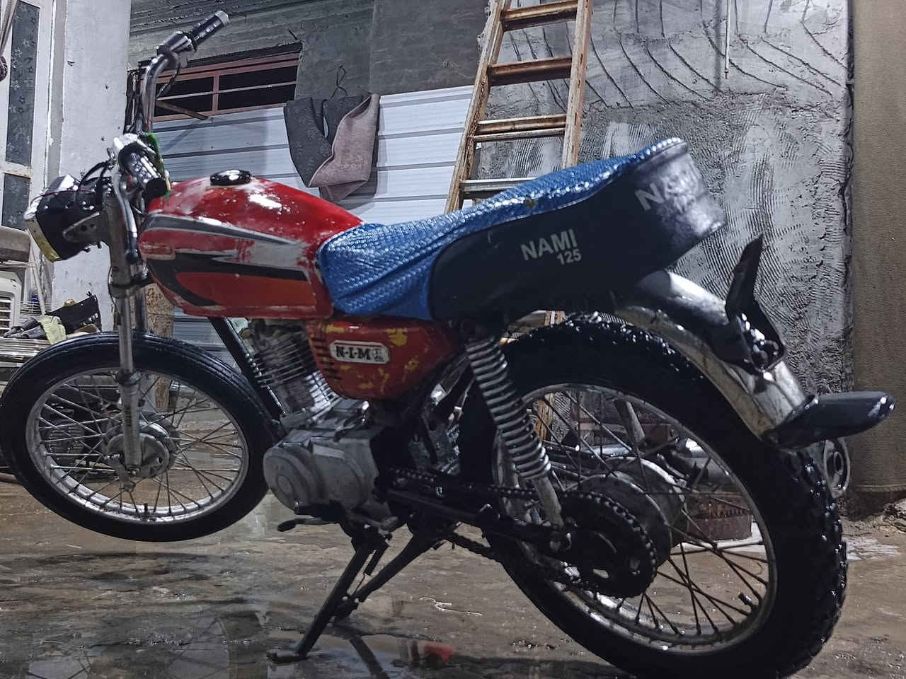 على بركه الله بدون كسران بالحلال
متوفر اربعه كير نوع ٱرشه
موديل 2017 
شغاله محرك حلو هندر واحد
بيها تلحيضات بصيطه 
شوفه عينك
مكاني بابل محاويل 
سعر 170 وبيها مجال واني بخدمتكم
***********
