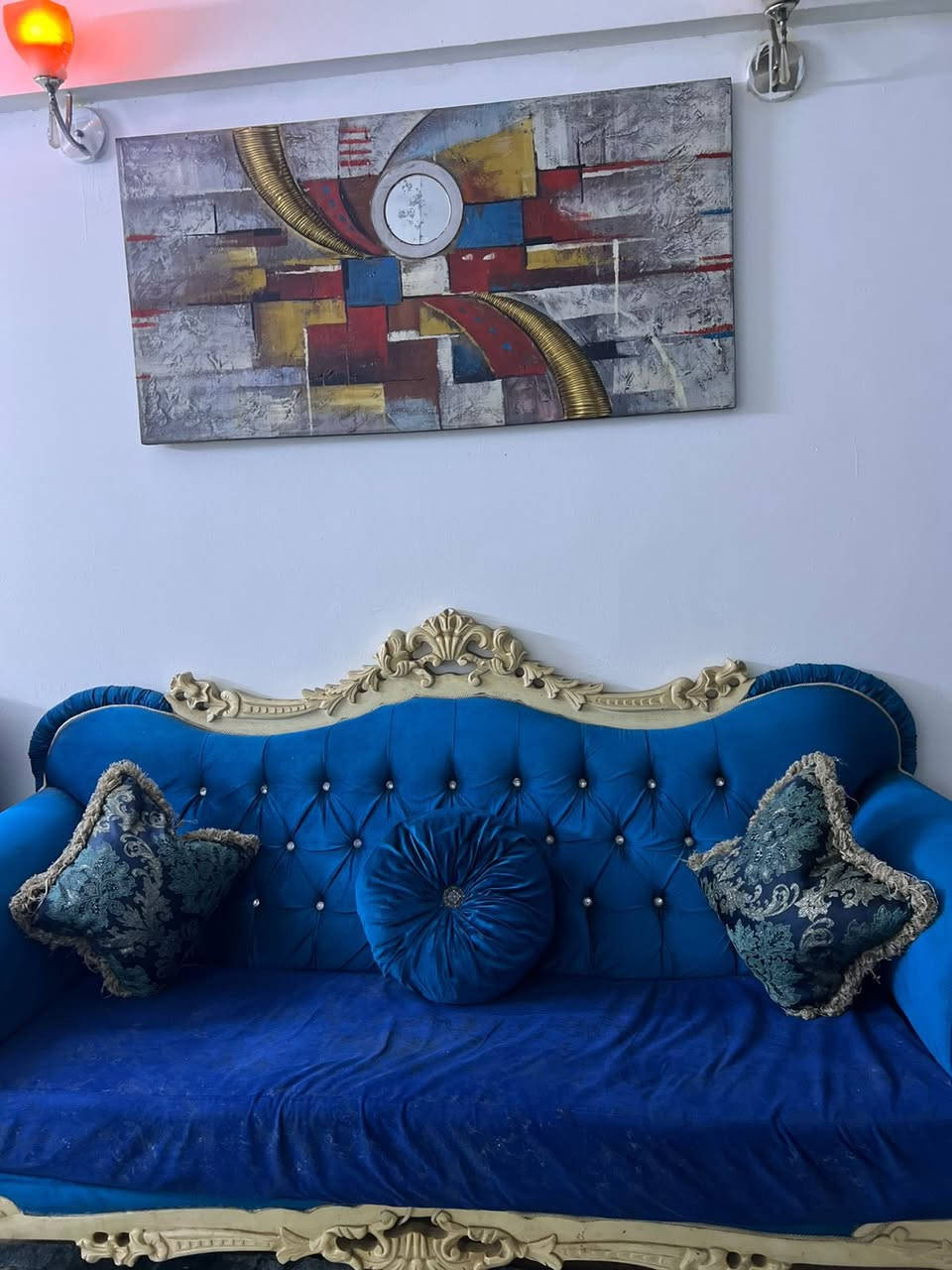 السلام وعليكم
يوجد تخم ملكي للبيع 
سعر البيع 450 وتخم نضيف كما في الصور لا يوجد ضرر 
مكان البصرة حي الرسالة


**إذا كنت صاحب هذا الإعلان وتريد حذفه لأي سبب، رجاءا أرسل رسالة إلى الدعم الفني**