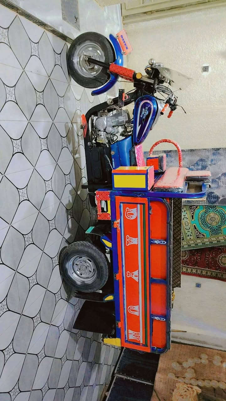 سلام عليكم للبيع ستوته مديل 20مكفوله ماذب عليها ربع مكاني كوت حي لحوراء السعر 2100وبيه مجال***********
