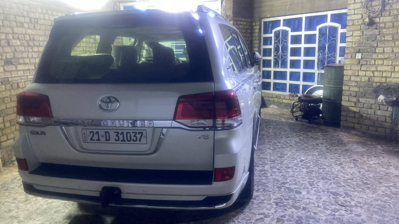 لاندكروز 2021
شركات 
عداد 115
مكفوله كفاله عامه 
تخم تاير
مري شفط فتحه سلايت 
كشنات كهرباء   جلد 
شاشه كبيره 
واير ليس 
جنطه كهرباء 
حساسات امامي خلفي 
لايت زنون
تبريد 3 قطع
سته سلندر 
سليمانيه باسمي 
زراك لايت
ثلاجة 
***********
