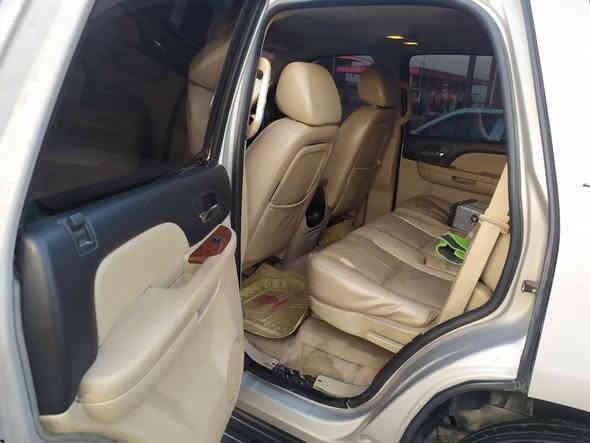 تاهو للبيع
2009
كفاله عامه من التبديل. والكص و الضربه 
فول مواصفات LTZ
خليجي السعر ٩٥ او بيها مجال بسيط
للاستفسار الاتصال على ***********
