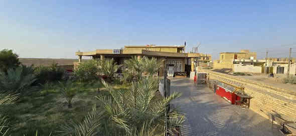 دار للبيع المساحه 1200متر
طابقين الأول يحتوي ع 3غرف نوم وصاله واستقبال وحديقه وصحيات داخليه وخارجيه
الطابق الثاني غرفتين وسطح
الموقع أبو شطيب قرب سيطرة بغداد
السعر 350
للاستفسار الاتصال***********
