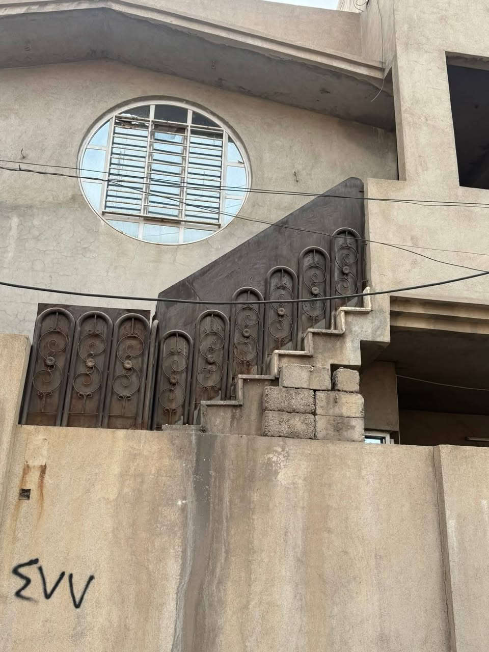 شقة للايجار في حي الصديق طابق ثاني ركن الباب معزول بدرج تحتوي علي غرفتيين  نوم ومطبخ حديث تركي واستقبال  للاستفسار الاتصال علي الرقم ‭‭‭***********‬
