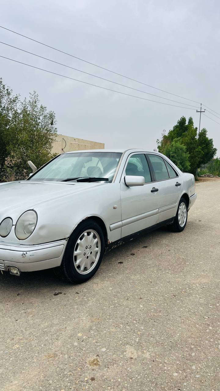 اعيد النشر بسبب الوعود الكاذبه
سلام عليكم مارسدس ام عيون للبيع 
شبيه السياره»> بس جاملغ امامي لايمن 
شنو محركه»» اربعه سلندر ابو لخراطيم مكفوله كير ومحرك 
دواخل»» جيس نضافه احله من الصور 
شنو نقصه»» بس تبريد 
حداديه»» جاهزه خير من الله 
شنو رقمه»» رقمه واسط سنويه نافذه 
وين مكانك»» ناصريه غراف 
شنو سعره»» 50وبيه مجال ولشراي يدلل 
للستفسار اكثر ***********
