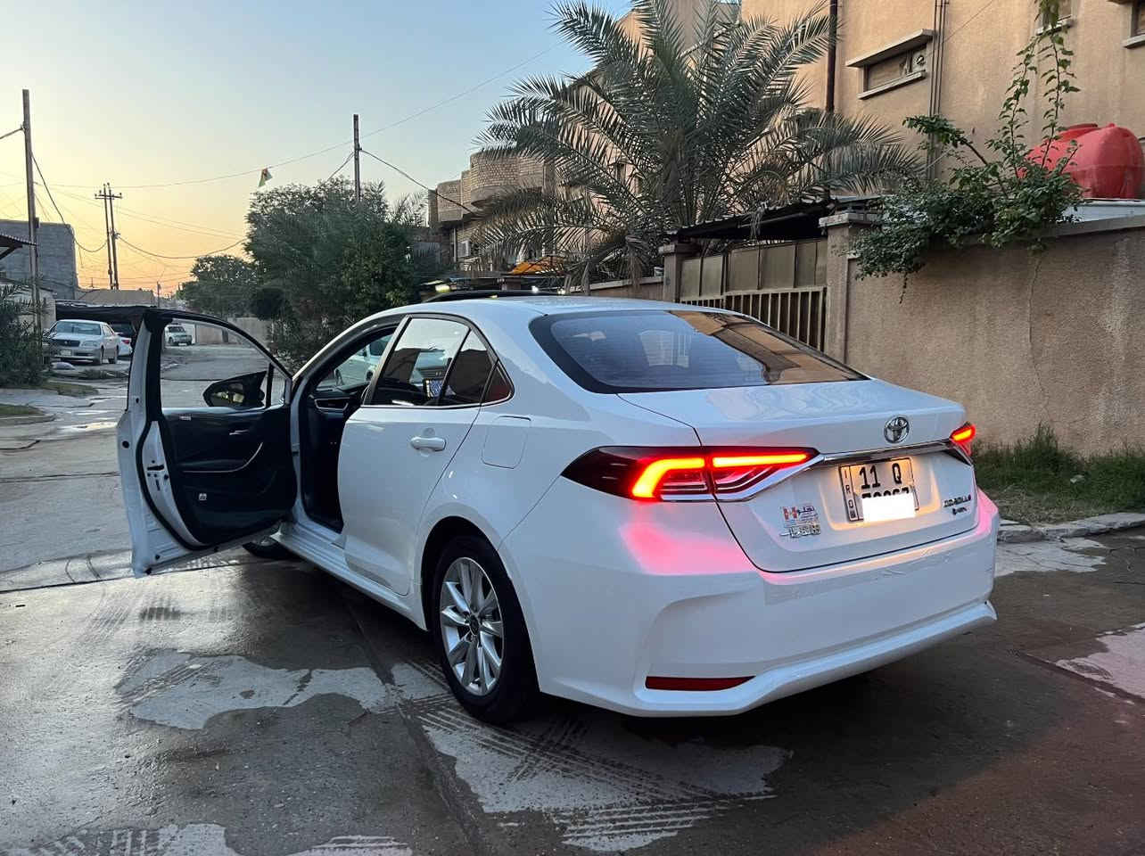 الحلوة للبيع
تويوتا كورلا HEV هايبرد الشكل الخليجي 2024 كفالة عامة السيارة نضيفة جداً وبعدها على وضع الشركة  
السيارة داخلة ضمان شركة (كير ومحرك وبطارية) 

المواصفات :
محرك 1800
فتحة سقف 
مثبت سرعة
رادار امامي  
قيادة ذاتية
بصمه عدد 2
حساس أمامي خلفي
4 جام اوتو 
3 وضعيات قيادة 
نظام مانع انزلاق
انارة LED امامي خلفي
جنطة كهرباء 
تغليف ارضيات وجنطة جلد 
الدواخل تغليف حراري 
هاند بريك كهرباء 
الكشنات جلد
كاميرا
مراية وسطية تعتيم 
تبريد قطعتين 
تحكم ستيرن جهتين 
عداد ديجيتل 3 اشكال
شاشه أبل كاربلي الكبيرة
الرقم الجديد بغداد 11
السيارة مال جناي وبالعافية على الياخذها 
تحويل ثاني يوم 
السيارة ماشية 55 الف كم
السعر 145$ ورقة قفل قفل قفل  
مكاني بغداد الامين الثانية 
للأستفسار الاتصال على الرقم :
 *********** متوفر واتساب
