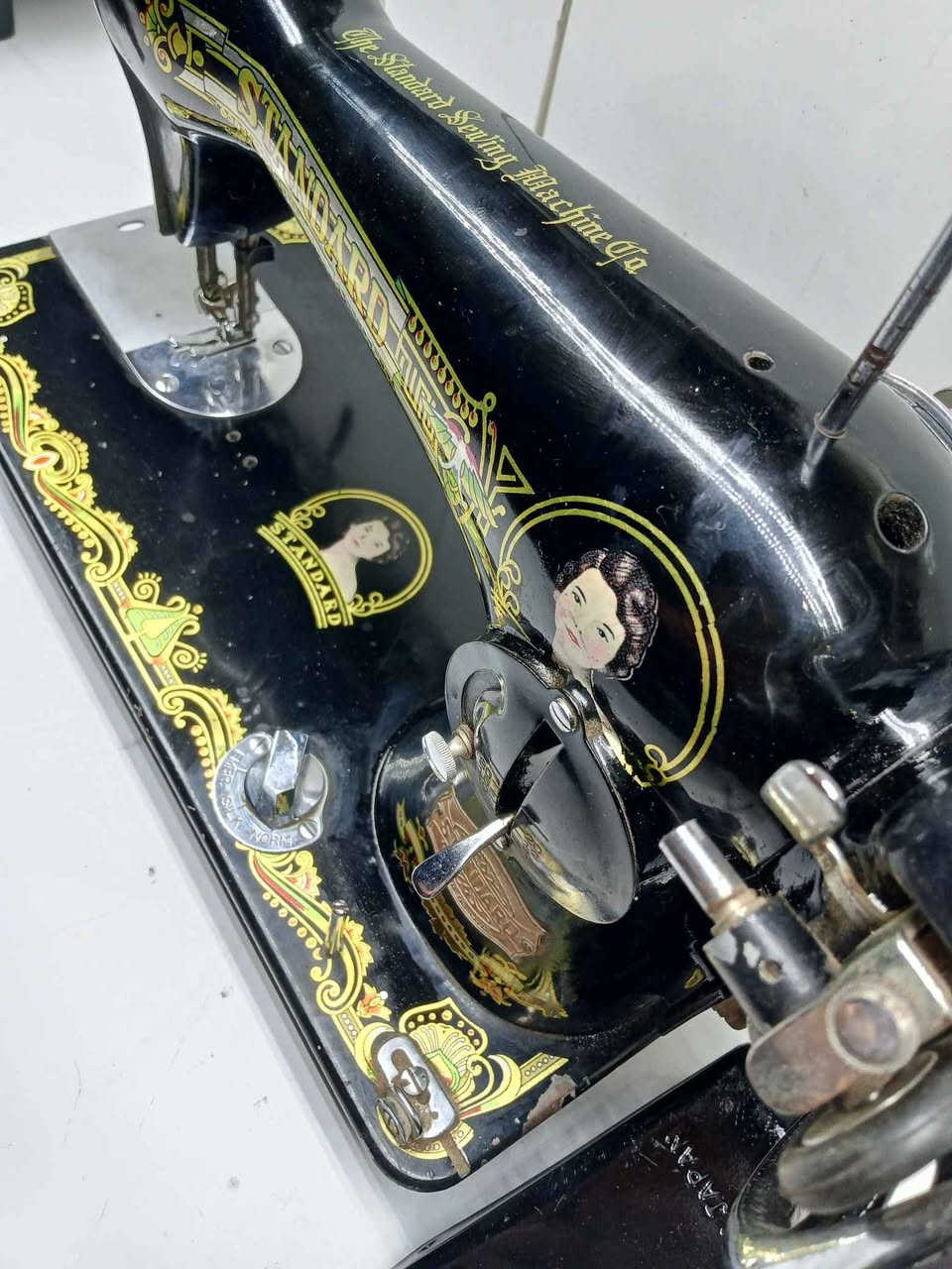 ام البنيه ياباني الصنع  اصلي توزيع الاسواق المركزيه 
بداية الثمانينات مكينه اخت الجديده نظافه 98%
مكينه على وضع الشركة  ابلاديه ماطور دواسه ياباني بغداد, العراق


**إذا كنت صاحب هذا الإعلان وتريد حذفه لأي سبب، رجاءا أرسل رسالة إلى الدعم الفني**