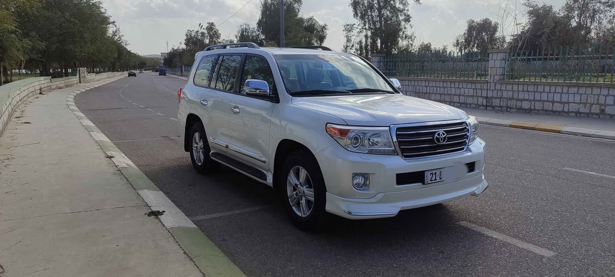 توێتا لاندگرۆزەر GXRشەریکەی جیهان 2015 مانگی 7  هیچی پێوە نیە 76 هەزار ڕۆشتووە 
نرخی 435 وەرەقە
ژمارەی خاوەنی *********** كالار, السليمانية
