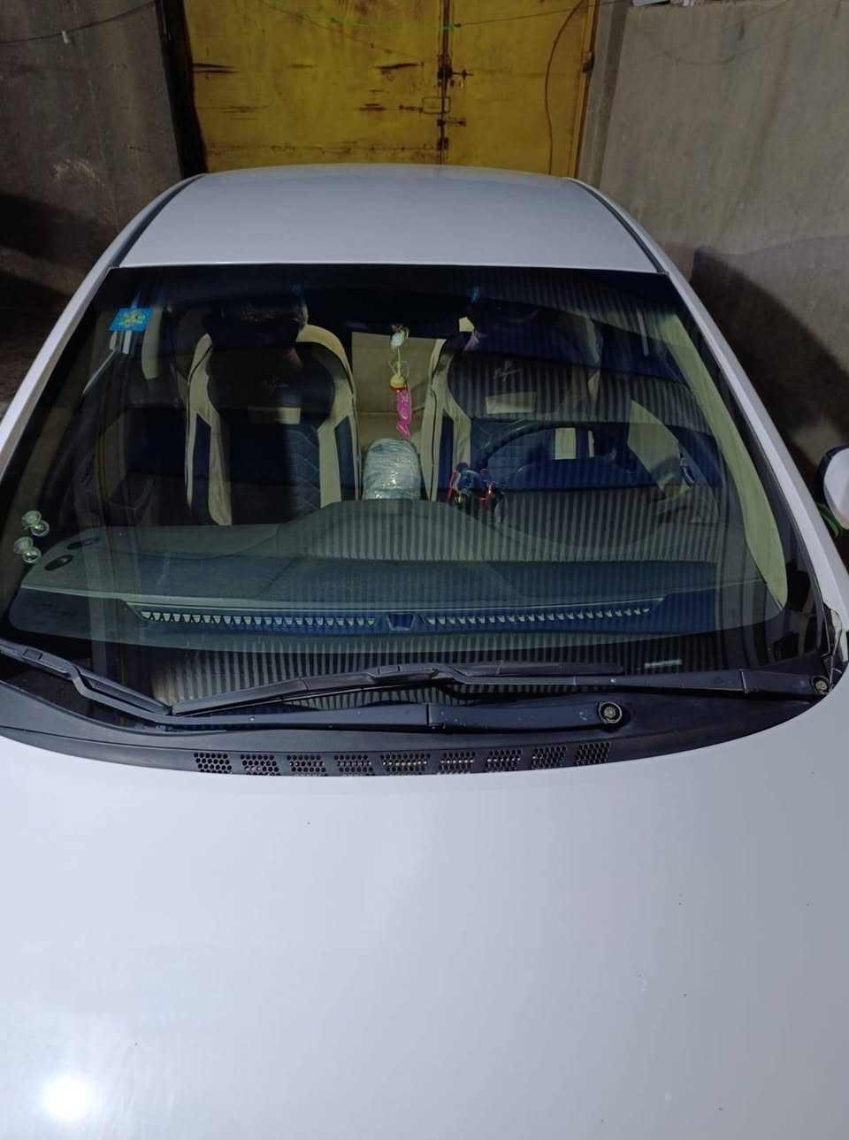 سلام عليكم النترا للبيع موديل 15 خليجي مكينه 1800 الأضرار بنيد مبدل وجنطه مبدل صبغ جامغ قبق بانزين جاملغ الامامي بي صبغ  مكلف بل نشر لاستفسار عله هاذه رقم ***********
