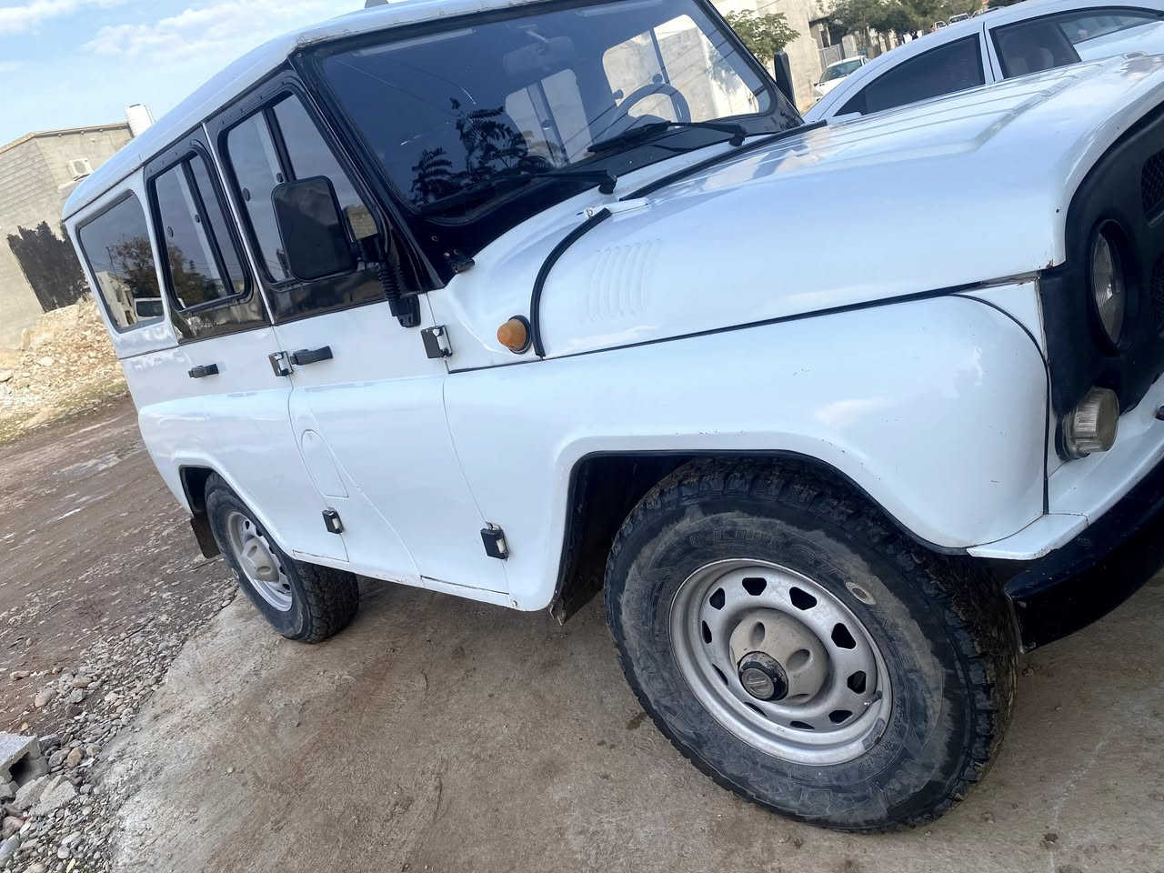 سڵاو برادەران ئەم جێب وازەمان  هەیە بۆفرۆشتن
مۆدێل ٢٠١١
مەکینە ئۆنجی
گێر عادی دەبڵ ئەکسل
هیج مەسرەفی تیانیە
***********
