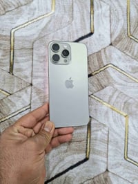 آيفون ١٥ برو ماكس • ٢٥٦ • بطارية ٨٣