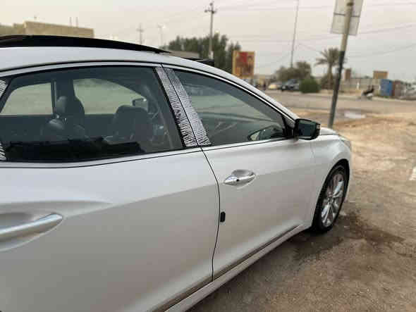 السلام عليكم 
هيونداي ازيرا خليجي للبيع 
الموديل 2012
سعه المحرك 2400
السيارة كفاله ماعدا بارد بهلال الجاملغ خلف السايق
رقم اربيل
السيارة فول مواصفات واحد على واحد
السعر المطلوب 117 ورقة وبيه مجال
انه مكلف بالنشر 
رقم صاحب السياره
***********
