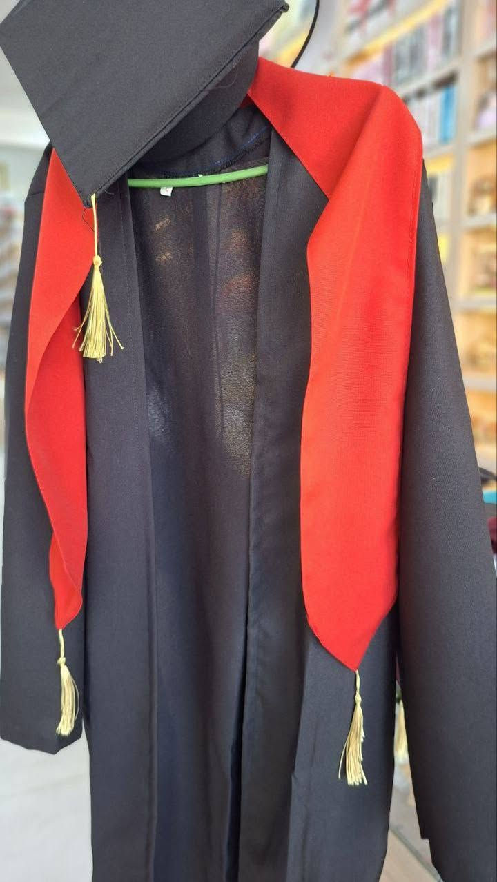 لأنهم كبروا وصاروا خريجين.. يستاهلون يلمعون بيومهم المميز 🌟
وفرنا لكم أرقى روبات التخرج بمقاسات تبدأ من الروضة وصولاً للثالث متوسط.
أناقة، جودة، وسعر مريح: 25 ألف فقط.
استلموا الطلب بباب البيت مع خدمة التوصيل المجاني.
سارعوا بالحجز، الكمية محدودة!"


**إذا كنت صاحب هذا الإعلان وتريد حذفه لأي سبب، رجاءا أرسل رسالة إلى الدعم الفني**