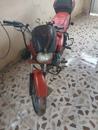 دراجة للبيع بدون اوراق السعر ٥٥٠ او بيها مجال دراجة كلش جديدة كهربائيا...