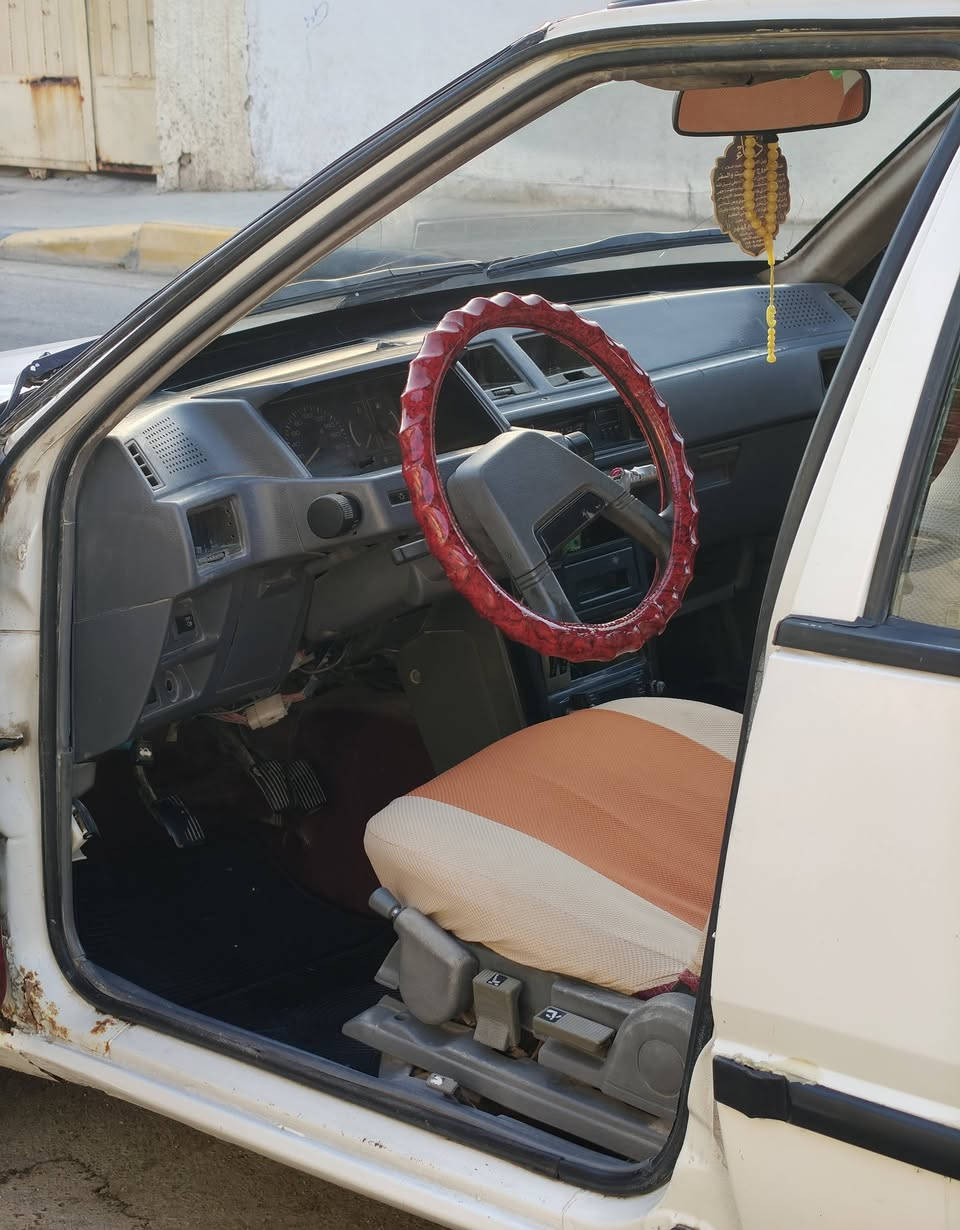 السلام عليكم
ميتسيبوشي لانسر 
موديل 88 
رقم نجف 
راعيها من الديوانية 
سنوية منتهية من 2019 

مكينة مستحقة 

السعر 16$ 
وبيها مجال 

العنوان واسط / العزيزية 

***********
***********
