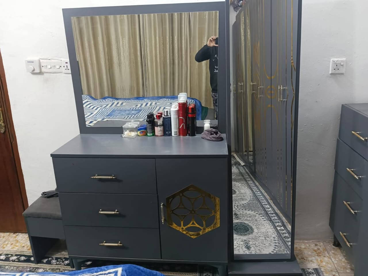 سلام عليكم غرفه نوم تركي  للبيع جديد استعمال ٦ أشهر فقط اشتريته ب مليون ٦٠٠ ابيعه ٧٠٠  بيه مجال  ١٠  قطعه. داخل كنتور نظيف جدآ نظافته ٩٠ % بغداد زعفرانيه


**إذا كنت صاحب هذا الإعلان وتريد حذفه لأي سبب، رجاءا أرسل رسالة إلى الدعم الفني**