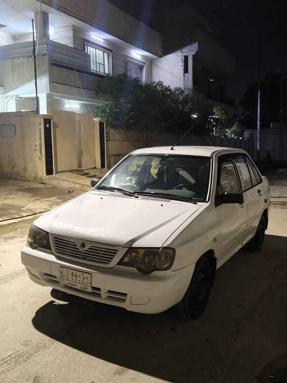 السلام عليكم سايبه للبيع موديل 2012 خصوصي السياره حيل نضيفه طخم تايه جديد مكينه جديد لا نفخ ولا بخار هذا رقم راعيها اني مكلف بل نشر بس @***********
