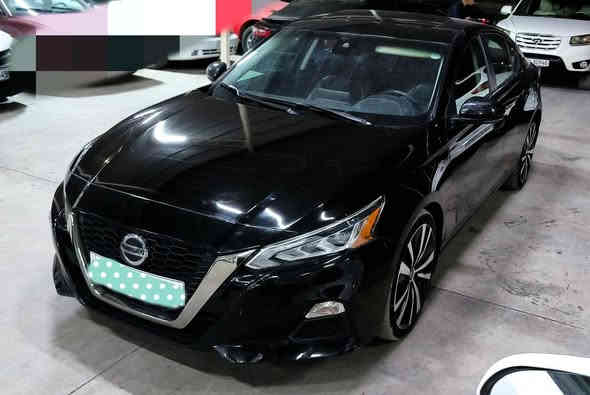 السلام عليكم للبيع           ***********
نيسان التيما 2022/ اللون اسود قطران 👑
السياره فول مواصفات 1/1 /   +SR
سياره سنوية جديد تحويل وكاله شرط

تحكمات ستيرن جهتين /شاشة ترحيب /بصمة تشغيل 
بصمة ابواب /شفاء ستيرن /رادارات 360°
رادار خلفي (وقوف ذاتي ) /رادار امامي /رادار جانبي
كشنات جلد/كشنات كهربائي/كشنات تدفئه 
تشغيل عن بعد/سلايد فول (فتحة سقف)
ويل حجم 19 كروم / لدات امامي و خلفي 
كامره خلفيه /حساس خلفي 
السياره ماشاءالله حلو  
{ موقع السياره قضاء بردرش او عقره قریب من موصل }   
(السياره وارد امريكي صور الحادث موجود بلمنشور)
( السياره ما بیها صبوغ نهائیا و بدون ارباك )
السعر159 و بيها مجال جوه سوكها رقم تلفون *********** اكر
