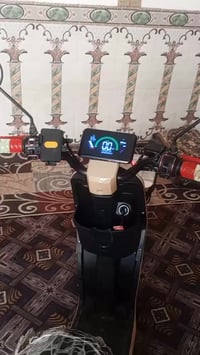 دراجه شحن لبيع R9 دراجه نضيفه السعر 425وبيها مجال تواصل على الرقم 0771...