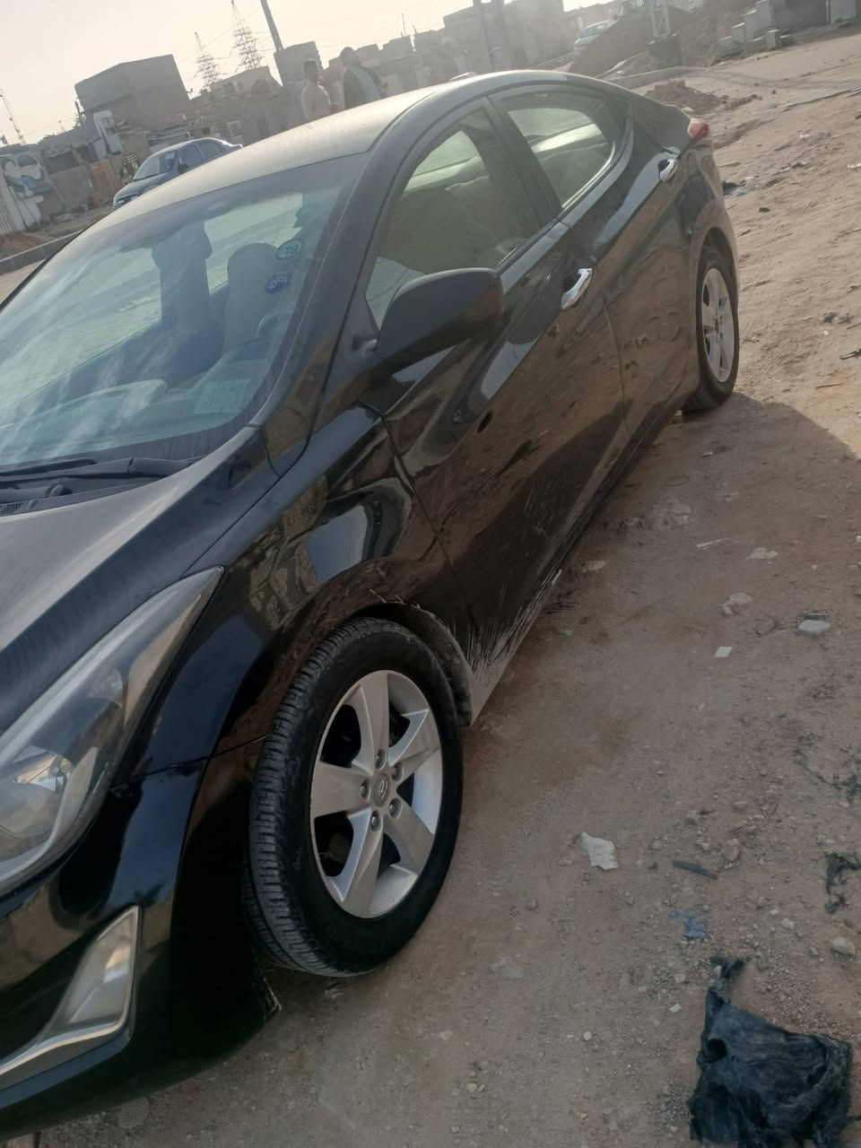 عنتره 2012 بيها صبغ السعر 90 وبيها مجال.   0783 710 7088
