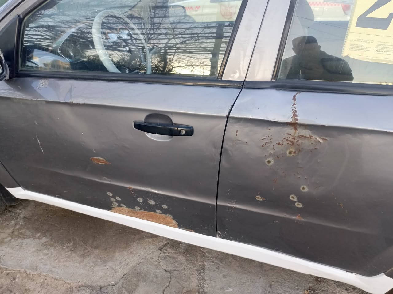 افيوموديل 2009قاصرين للبيع كيرمحرك شرط العنوان اربيل ***********
