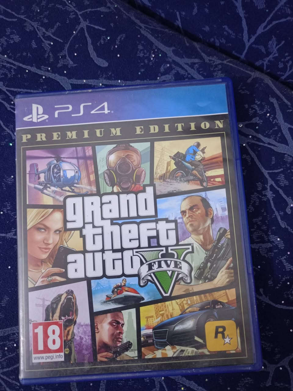 السلام عليكم
بلي فور سلم واحد تيره 

نضام 13:2

البلي مامفتوح نضافه فول 

اقراص 2فيفاه23 +بيس 26

جيتي ئي

تجي تفحصه كدامك شرط 

برغي واحد مامفتوح بيه 

وماداخل تصليح البلي 

جوستكات 2 اصليات 

مكاني ناصريه مركز


**إذا كنت صاحب هذا الإعلان وتريد حذفه لأي سبب، رجاءا أرسل رسالة إلى الدعم الفني**