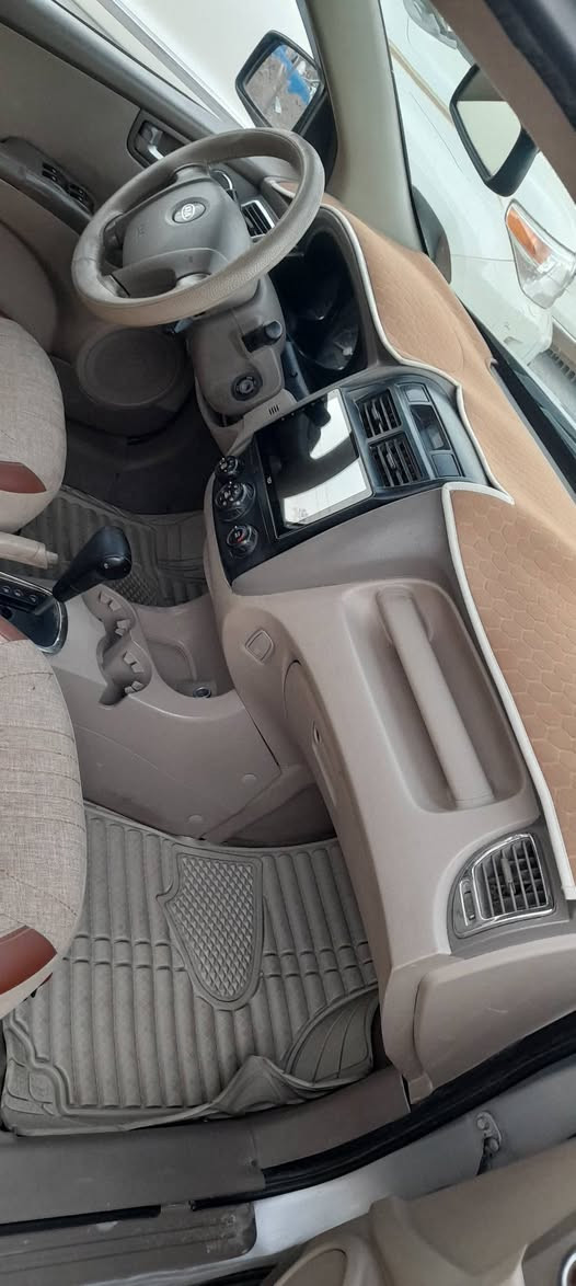 كيا سبورتج موديل ٢٠١٠ خليجي مكينه٢٠٠٠ تخم تاير حداديه تبريد باتري جديد بدون اي نقص ضربه جاملغ الأيمن بدون دواخل وصبغ عام سنويه٢٠٣٠ رقم بغداد دولي
سعر ١٠٥ مع المجال 
رقم الهاتف ***********
