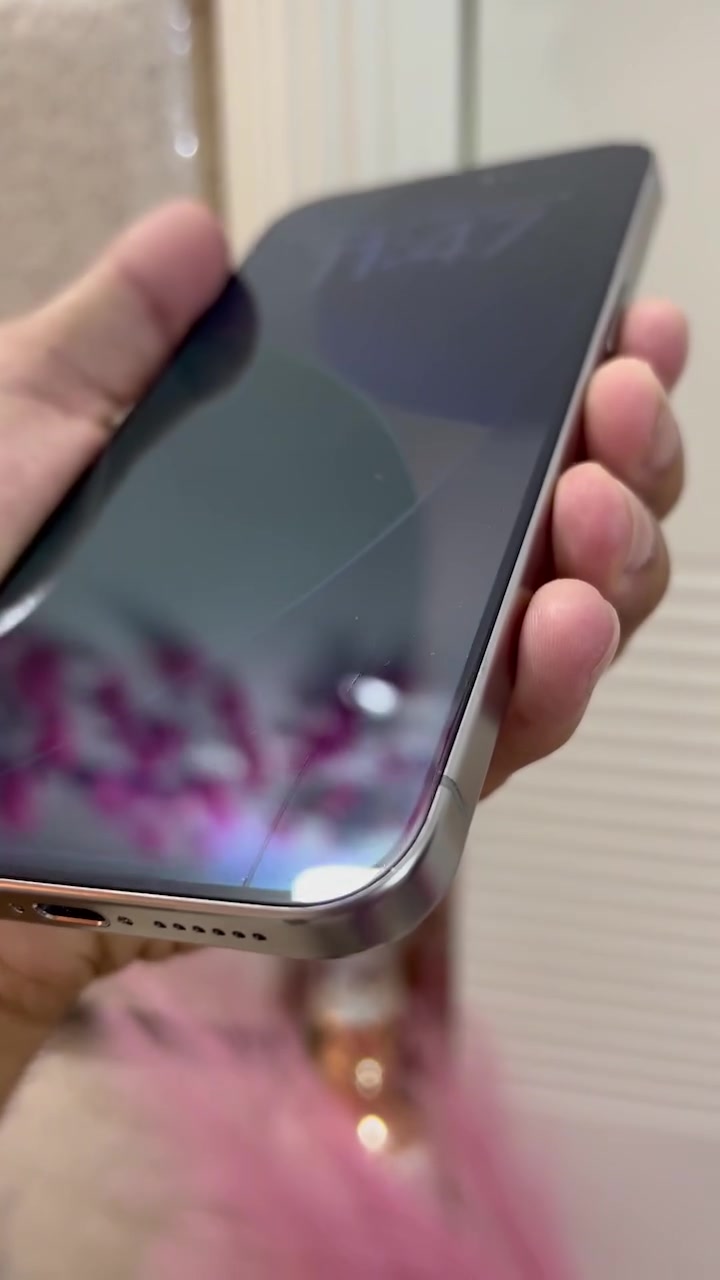 السلام عليكم ايفون 15 pro max نضيف حيل بطاريه 96 ذاكره 256 جهاز بلادي كلشي ممبدل بي مكفول جهاز شرق اوسط  بي بس فطر خفيف كلش بلكلاسه مال شاشه ممأثر ولا مبين اصلا سعره 850 وبي مجال *********** للاستفسار واتساب
