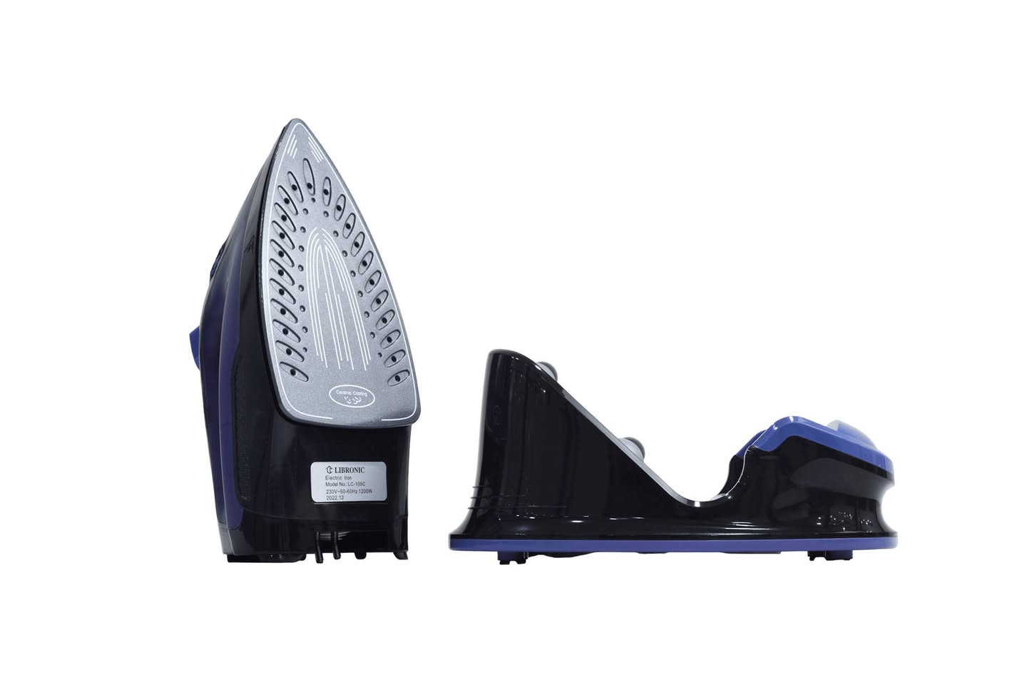 مكواة بخارية لاسلكية ماركة ليبرونيك
مكواة بخارية لاسلكية ماركة LIBRONIC
الميزات:
قاعدة ثابتة للتسخين مع مكواة محمولة تمنح المستخدم  السهولة والراحة أثناء الاستخدام
تدفق قوي للبخار
قاعدة كي  من السيراميك
وظيفة التشغيل الجاف ومع البخار
ضخ بخار بشكل عمودي وأفقي
خاصية التنضيف الذاتي
خاصية الحماية من الحرارة المفرطة
مؤشر للتحكم بدرجة الحرارة
الطاقة: 1200 واط
ضمان لمدة سنة من تاريخ الشراء
سلك كهرباء من الكتان بطول: 1.5 متر
أبعاد الجهاز: الارتفاع: 26 سم  عرض الجهاز 9.5 سم
كوب إضافي لملء الخزان
توصيل بغداد 3 الاف 
باقي المحافضات 5 الاف
لطلب المنتج تواصل على الخاص او على الواتساب ***********
