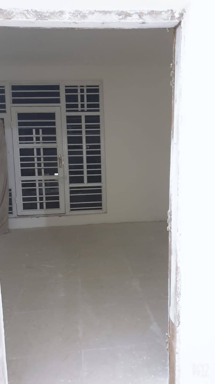 سلام عليكم بيت للبيع مطلوب تسديد للعقاري ابيعه تسديد للعلم انه ساد منه اكثر من سنتين مساحه ١١٠ متر موقعه بالشيشان بناء حديث طابقين الي حاب تفاصيل يتصل ***********
