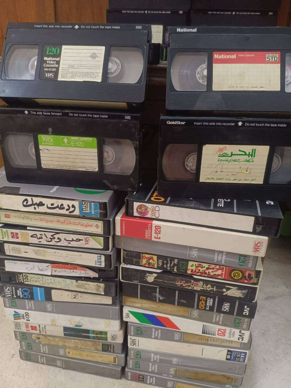 ٤٠ كاسيت vhs
نسخ قديمه


**إذا كنت صاحب هذا الإعلان وتريد حذفه لأي سبب، رجاءا أرسل رسالة إلى الدعم الفني**
