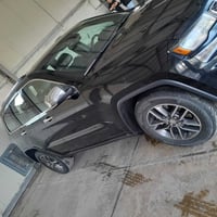 جيب لاريدو للبيع وارد كندي موديل ٢٠١٧ فول مواصفات ما عدا الفتحة وفوروي...