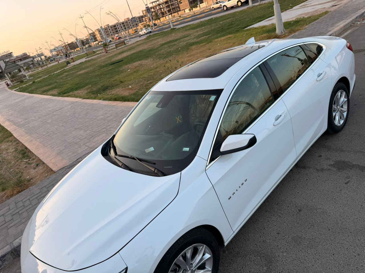 ماليبو موديل 2024 موصفات LT2 فول
كشنات كهرباء ⚡️ 
كشنات تدفئه 
شاشه 
كامره خلفية 
بصمه تشغيل 
فتحة بانوراما 
قطعتين تبريد 
كير 7 نمر
لايت يجي اصفر بلادي 
محرك 1500 توربو 
الضرر دعامية ولايت أيمن كما موضح في الصور 
رقم السيارة بصرة 
معوقين وكالة عامة  
مكان السيارة في البصرة
 سعر السيارة 148 
ماشية 37 الف 
***********
