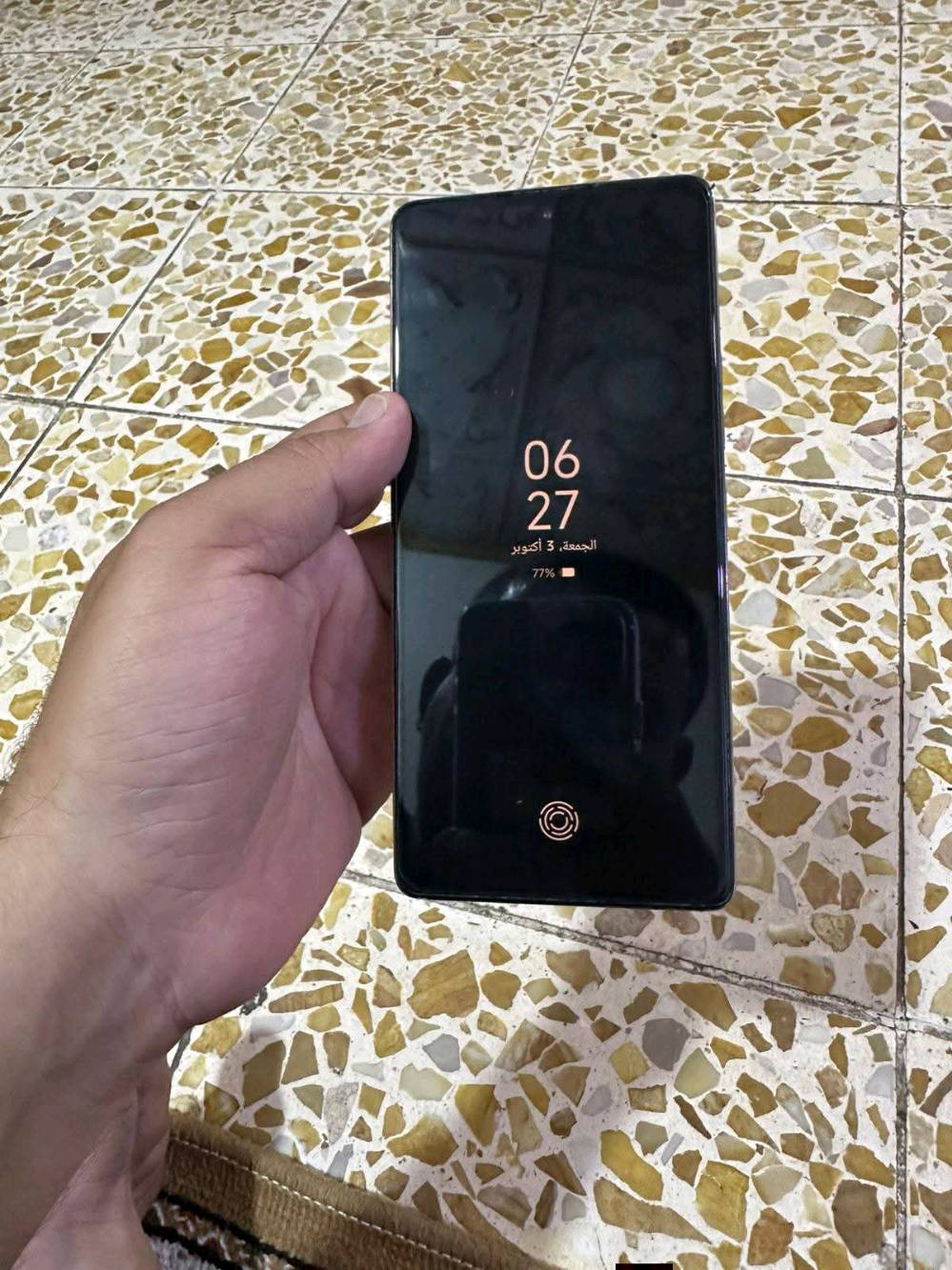 سلام عليكم تكنو كامون 30  جهاز اخو الجديد نضافه 100/100 نقص شاحنه فقط اقره التفاصيل جهاز قوي جدأ السعر 230 مكاني بغداد الكماليه
بل ببجي يخبل لا لاك لاتكطيع لا دروب فريم جهاز قوي بمعنه الكلمه​💡 أبرز المواصفات:
​الشاشة: AMOLED عملاقة بحجم 6.78 بوصة، بدقة FHD+، وبمعدل تحديث 120Hz (سلاسة تامة بالتصفح والألعاب).
​المعالج: MediaTek Helio G99 Ultimate (ممتاز للألعاب والاصدار الأحدث من المعالج الشهير).
​الذاكرة والتخزين: ذاكرة داخلية 256 جيجابايت مع رام   16 جيجابايت (الجهاز نضافه 100).
​الكاميرا الخلفية: بدقة 50 ميجابكسل وتدعم المثبت البصري OIS (تصوير ثابت وفيديو بدون اهتزاز).
​كاميرا السيلفي: خرافية بدقة 50 ميجابكسل مع فوكس تلقائي وفلاش أمامي مزدوج.
​البطارية: 5000 مللي أمبير تطول وياك يوم كامل وزيادة.
​الشحن: سريع جداً بقوة 70 واط (يشحن الجهاز بلمح البصر).
​الصوت: سماعات ستيريو مزدوجة بنظام Dolby Atmos (صوت عالي ونقي).
​المميزات الإضافية: بصمة مدمجة تحت الشاشة، يدعم شريحتين وكارت ذاكرة بنفس الوقت، ويحتوي على مستشعر IR للتحكم بالتلفزيونات والتبريد.
751 375 7304
