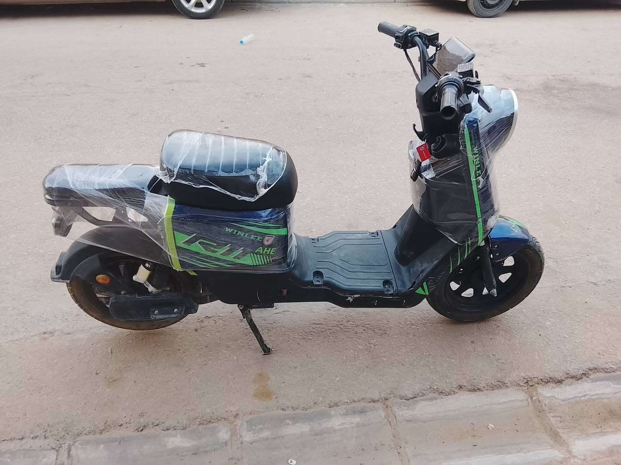 دراجة شحن R11

——————————————
المواصفات:
4 نمر سرعتها 109
خمس بطاريات دبل32A
ملف 1500
نضام R رجوع للخلف 
نضام P وقوف
يجي بيها سويج+ كارت تشغيل دراجه 
شاشة ديجيتال تكشف العطلات 
4 دبلات 2 خلفي هايدروليك 2 امامي دهن 
جهاز إنذار سرقة 
امبيثري يربط بلوتوث بالموبايل 
لايت زينون عالي ناصي + لد نهاري 
اشاير امامي خلفي + أربع اشاير 
مكاني نجف الرقم 0785745820 الدراجه جديده موديل 2026


**إذا كنت صاحب هذا الإعلان وتريد حذفه لأي سبب، رجاءا أرسل رسالة إلى الدعم الفني**