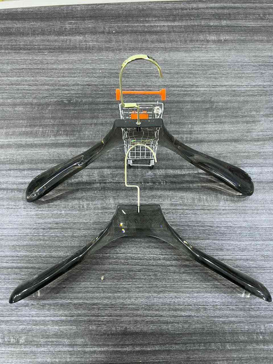 على بركه الله🙏
.. يتوفرمستلزمات ديكورات الملابس🙋 وال مليكان الرجالي ونسائي وجميع تعاليك واستاندات 🔗 الملابس.  ال متنوعه  🛒والستاندات الملابس🎽 .وكل ماتحتاجونه من📐 مستلزمات الديكور .💺.. للطلب والاستفسار.الاتصال على الرقم..*********** 📲واتساب ..📱📞
