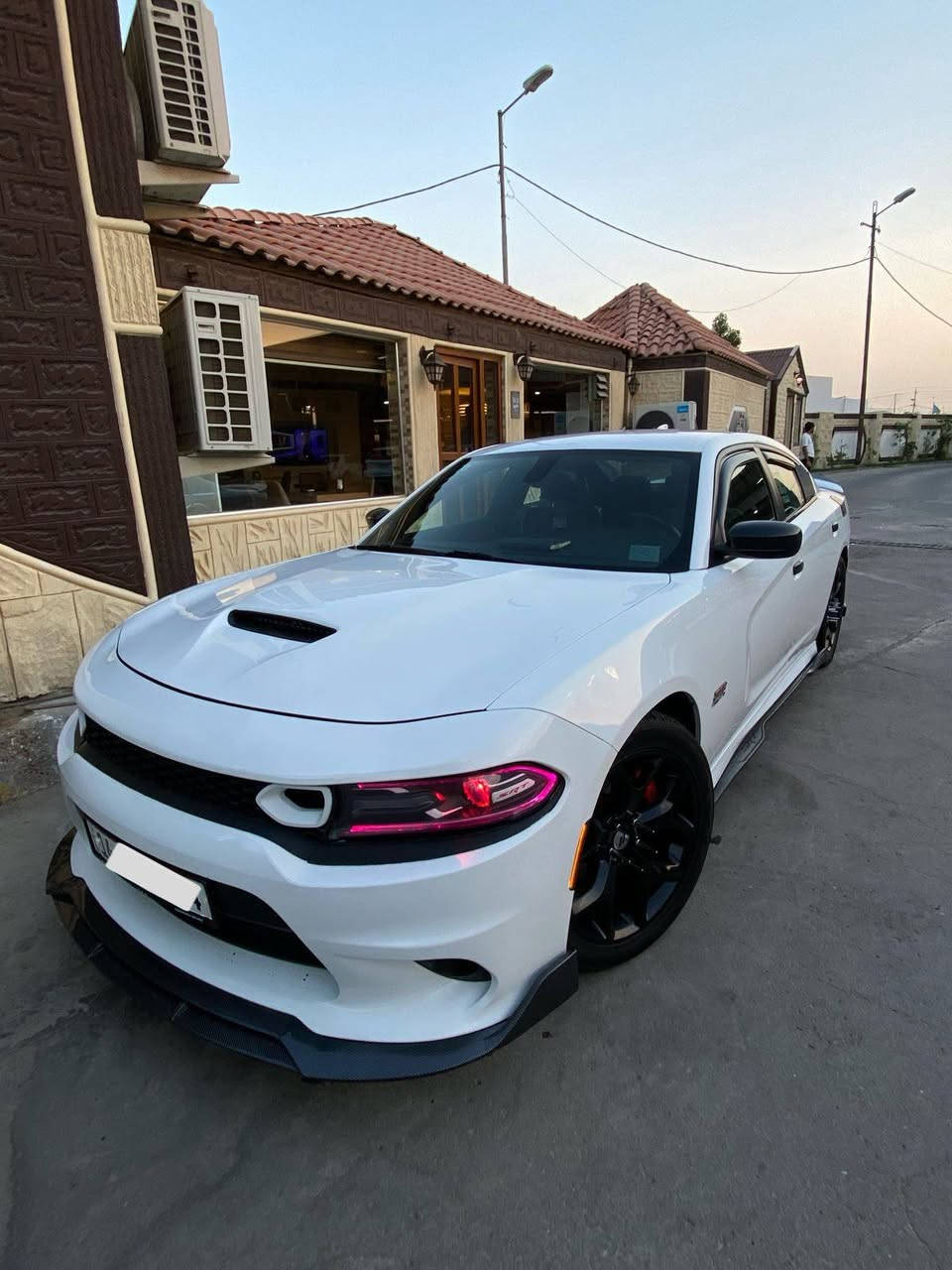 جارجر sxt كندي ١٦ اصل 
حادثهه جاملغ وبنيد
وبيهه جاملغ فقط كلير من امريكا
حداديه جديده توه شادهه
تايرات قبل فتره شادلهه تخم
ماشيه ٩٦ ميل  سياره ما مشتغله لا خط ولا متعبه مالت بيت  ترايك الاربيل
سنويه وهزه جديده مرقم بصره موجوده بل بصره
*********** البصرة, العراق
