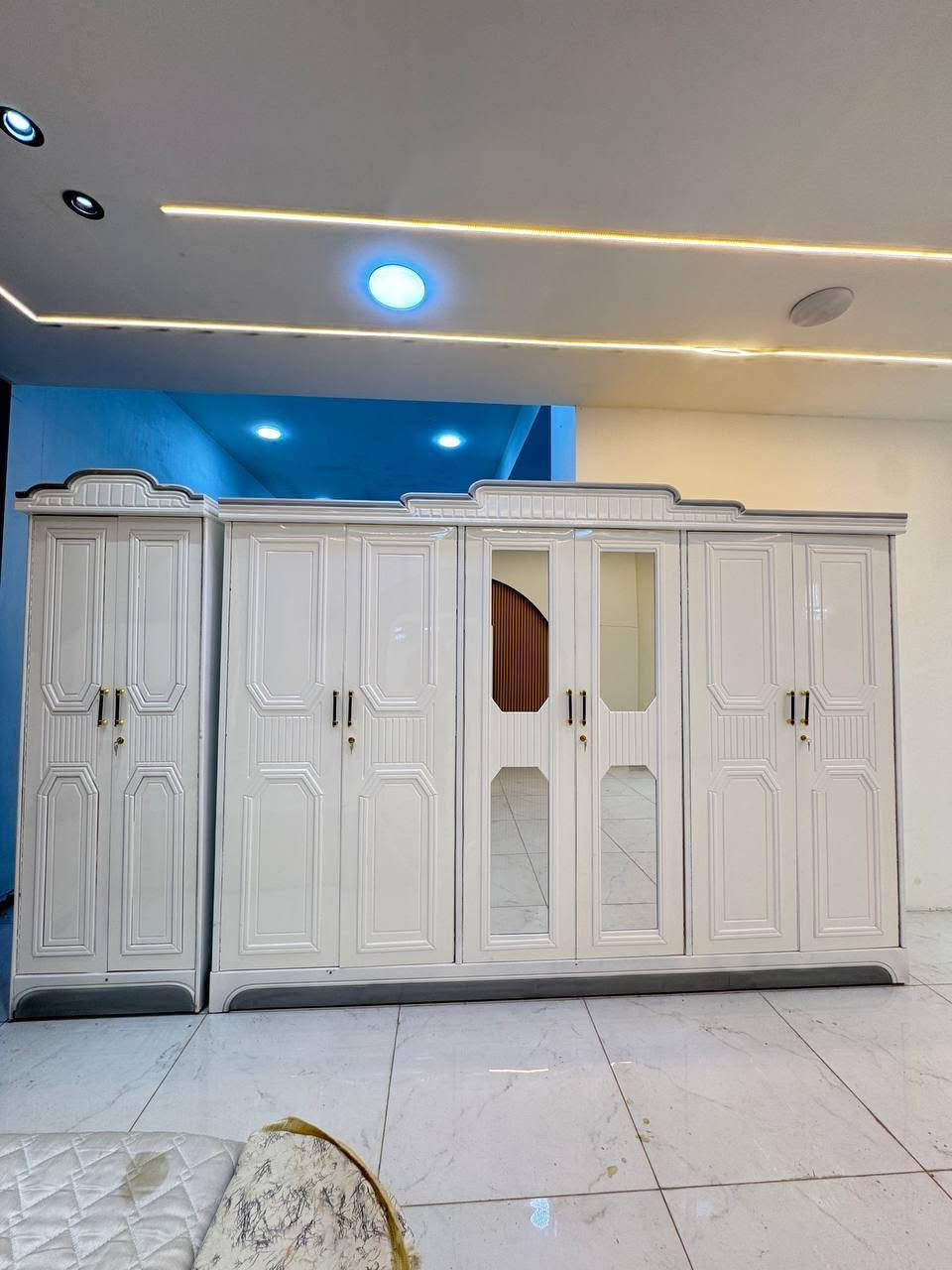 حصرياً الموديل الجديد   

السعر مليون دينار فقط 😍

غرفه نجاره قتصاديه 🛌

متكونه من 9 قطع مميزه 

الكنتور ارتفاع 240 طول 320 

مع الزاويه مجموع الطول 4 امتار 

السمك الخارجي للغرفه 5 ملم انديف

والسمك الداخلي 3 ملم معاكس ابيض

سعر الشازلون الخزان 75 الف 

سعر الشازلون المقعد 50 الف 

متوفر توصيل وشد داخل بغداد 😊

متوفر توصيل وشد لكافة محافضات العراق 🇮🇶


**إذا كنت صاحب هذا الإعلان وتريد حذفه لأي سبب، رجاءا أرسل رسالة إلى الدعم الفني**