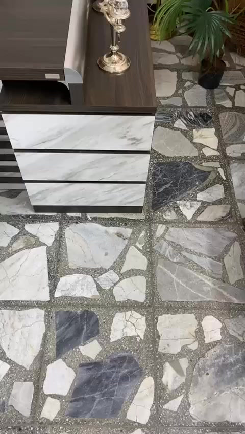 للبيع تخم مكتبي عدد ٢
ميز مكتب عدد ٥ 
كرسي عدد ٥
حي جهاد


**إذا كنت صاحب هذا الإعلان وتريد حذفه لأي سبب، رجاءا أرسل رسالة إلى الدعم الفني**