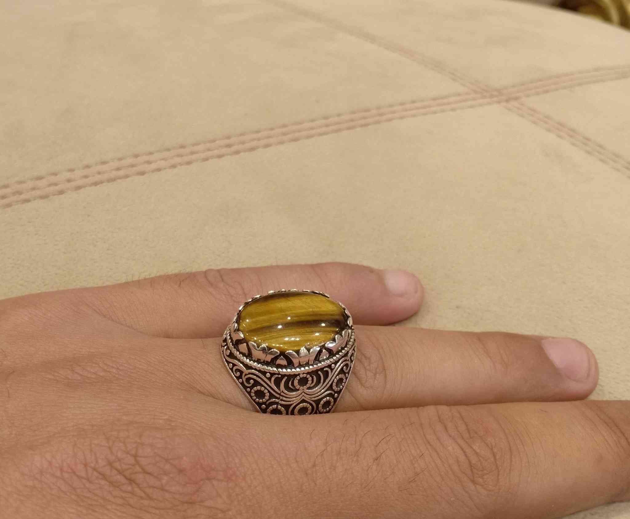 عرض وصدقني مش هيتكرر خاتم فضه عيار ٩٢٥ بحجر من نوادر عين النمر الطبيعي وحط تحت كلمه طبيعي دي مليون خط حاجه تحفه زي ما حضراتكم شايفين بسم الله ما شاء الله وفاير عالي زي ما حضراتكم شايفين 
وربنا يبارك لصاحب النصيب لاول حاجز ب ١٧٧٠ جنيه
ويوجد شحن لاي مكان في مصر 🇾🇪


**إذا كنت صاحب هذا الإعلان وتريد حذفه لأي سبب، رجاءا أرسل رسالة إلى الدعم الفني**