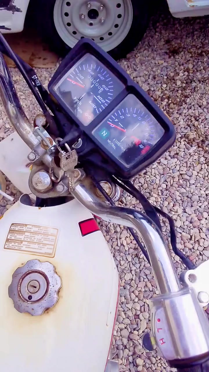 سلام عليكم نامه للبيع ادوات تعمير جديد بس المكينه2020 مفتوحه ولفات دراجه شوفت عينك حلوه وما ناقصه شي ترايك البغداد سعره450وبيه مجال بسيط المكان سوق الشيوخ حي العسكري


**إذا كنت صاحب هذا الإعلان وتريد حذفه لأي سبب، رجاءا أرسل رسالة إلى الدعم الفني**