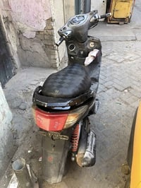 دراجه سكنس فحل كابريتر الدراجه صارلها خمس ايام نازله من الرمبه الدراجه...