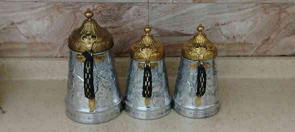 مطبخات كهوه فافون قبق نحاس اصفر
كيج عالي مال نار نظيفات جاهزات للاستخدام
مختومات شركه النخيل غنيه عن التعريف
الإرتفاع من ٢٥. ٢٥. ٢٩ سم
السعر ٨٥ الف 
***********
