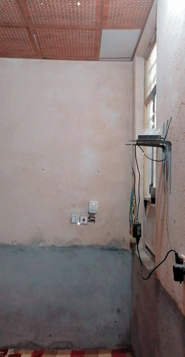 بيت كربلاء حي الامل موقع مميز قرب عامود ٨٣ المساحه٧٥ واقع حال ٨٠ بيت بناء جديد ٦٥ بيع سريع *********** ام علي

