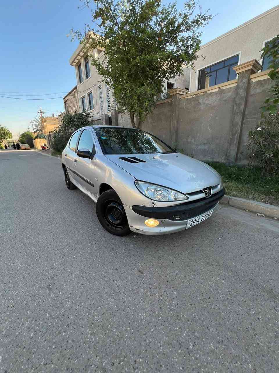 بيجو فرنسي موديل 2009 حجم 206 كير مكينه مال حاويه جدد سيارة كلها بلاديه بدون صبغ بيها جاملغ امامي جهة السايق بيه بارد . رقم انگليزي كربلاء  بسمي هزة جديدة وسنويه لغاية 2030  مكانها بغداد الشعب سعرها 35. بيه مجال.‏‪***********‬‏
