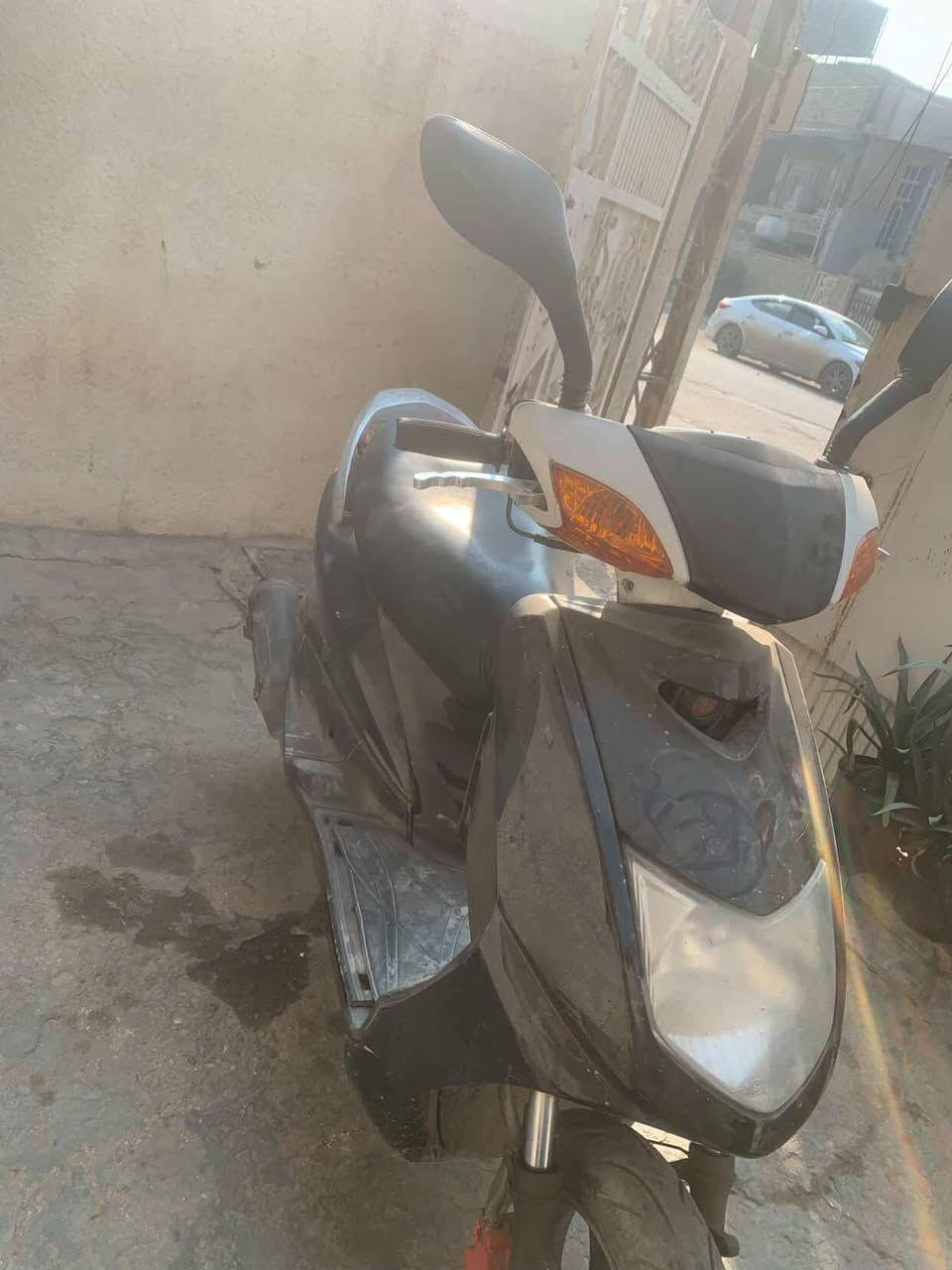 السلام عليكم
الدراجة للبيع 
السعر 450 وبيهه مجال بسيط
مكينة مجفته مصارلها هواي مكفولة من تنقيص وتبخير 
مشيها مرتب شلعة ومعدل
بانزين كله محسن 
اروح وارجع بيها للشغل ومسافة قريبة 
للاستفسار اكثر 
العنوان الشعب حي اور مقابيل حسينية المصطفى
الاتصال واتساب
***********
