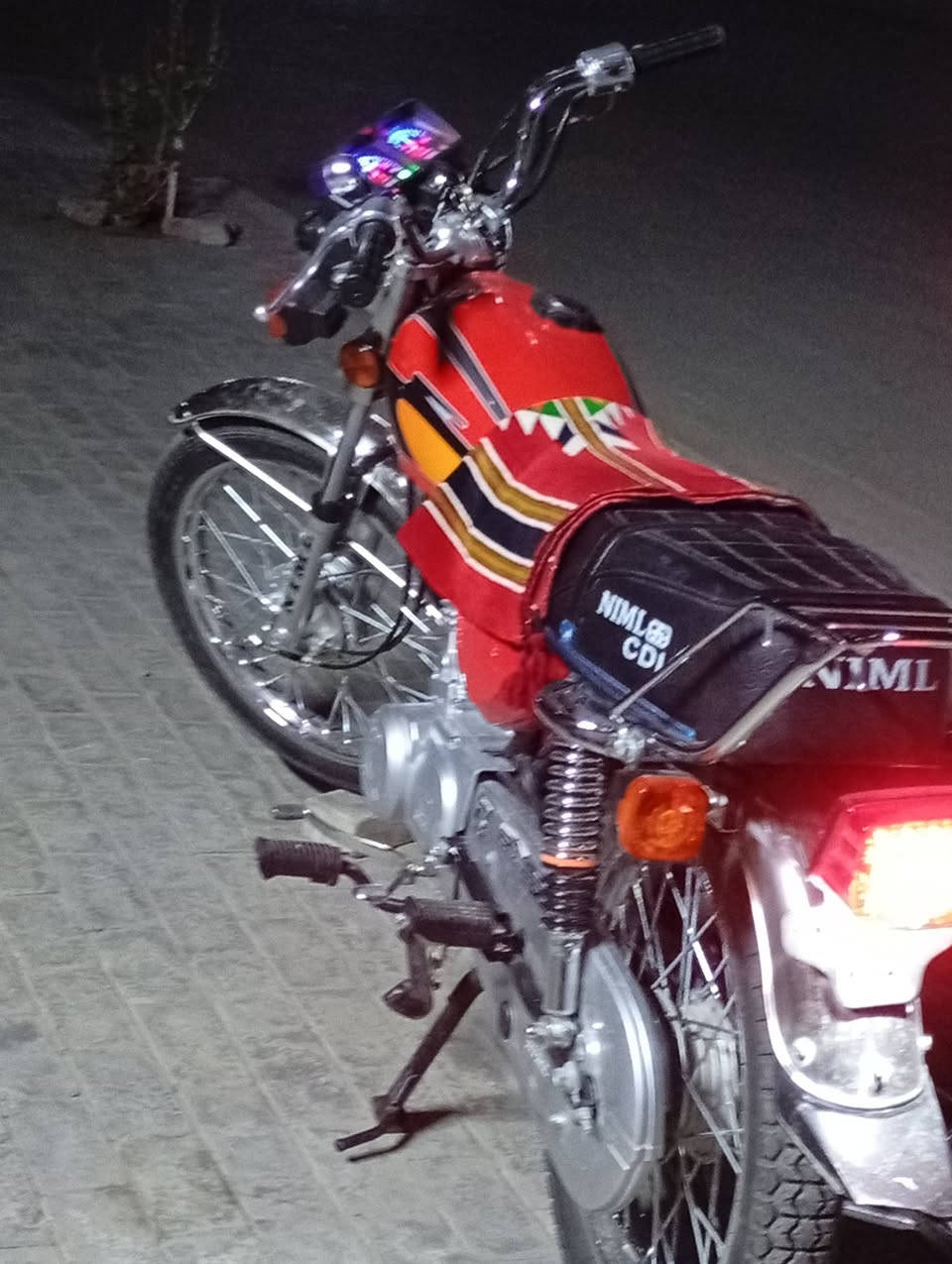 سلام عليكم 
مرخصة مدير الكروب 
دراجة نامة سكنر موديل 2026
طالعة2025/11/16
دراجة جديدة مكفولة 
مكان الدراجة كربلاء المقدسة
السعر خاص غير متواجد على خاص ***********
