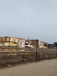 بيت في حي الفرات طابقين  قرب السنبلة مقابيلة متنزه مساحتة 200 البيت نا...