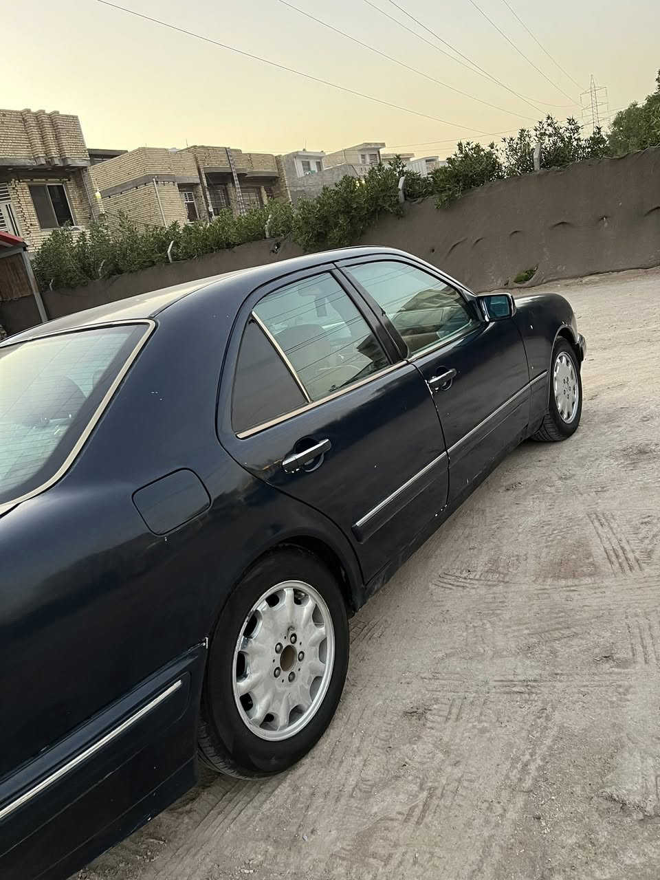 سلام عليكم ام عيون موديل 1996رقم كربلاء الماني سيارة جاهزة ترايك بصرة شرط التحويل تخم تاير جديد مشط ستيرن جديد باور جديد مكينة ادامة عامة مسويله غرفته حلوة سعره 60 وبيه مجال مكانه دورة حي الصحة الاتصال ***********
